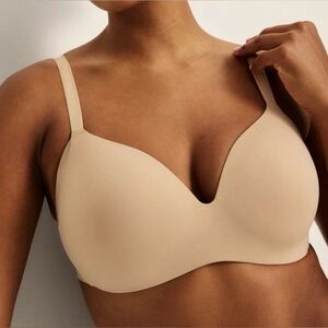 KNIX Bra: WingWoman Contour